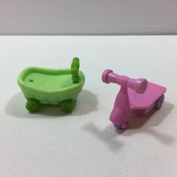 Assorted Pet Shop Store Veterinarian Mini Dollhouse Furniture Dogs - Picture 6 of 11